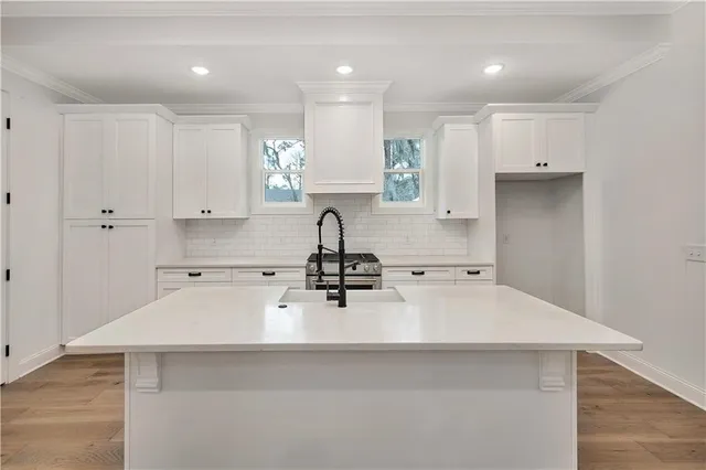 $925,000 | 122 Robertson Circle, St. Simons Island, GA 31522