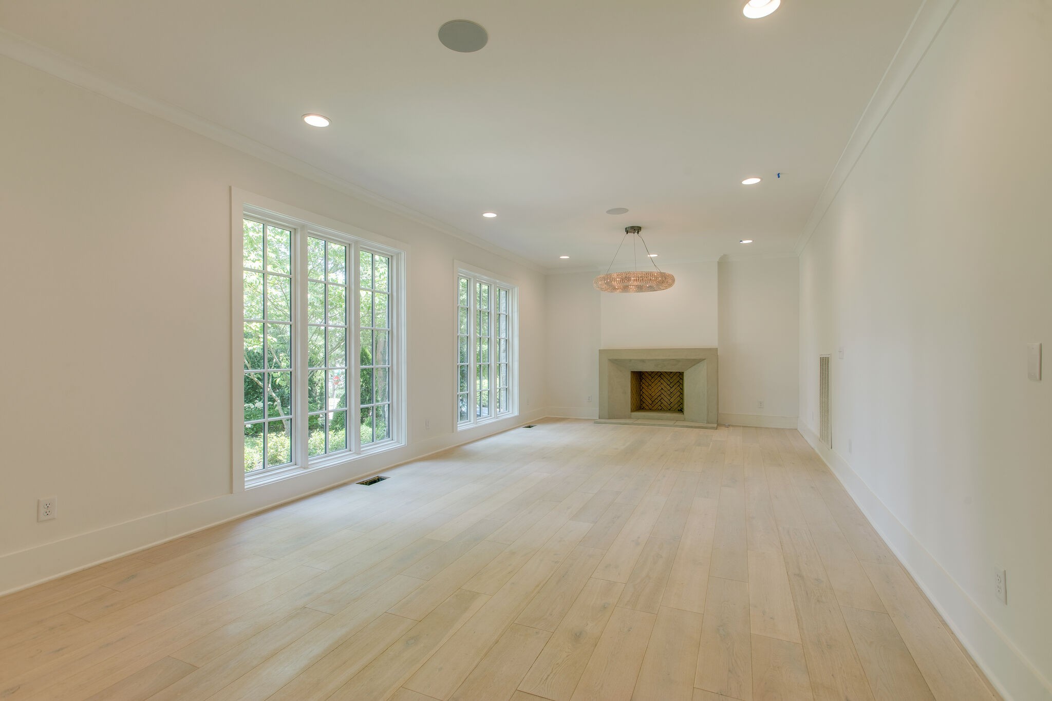 3800 Estes Road Nashville, TN 37215 - Photo 16 of 50 a view of an empty room with a window