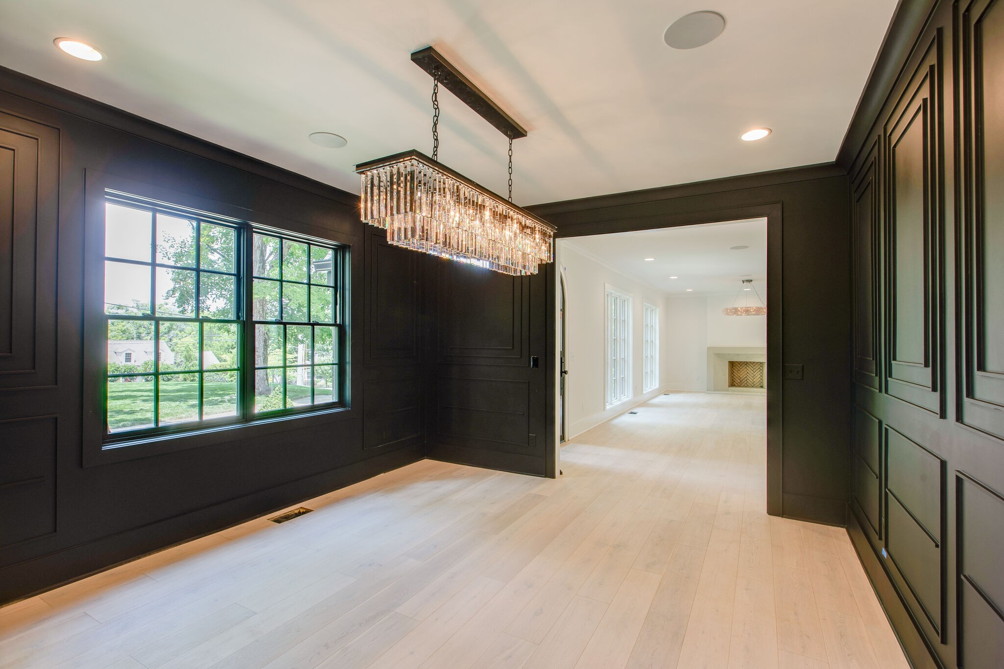 3800 Estes Road Nashville, TN 37215 - Photo 19 of 50 a view of a hallway with windows