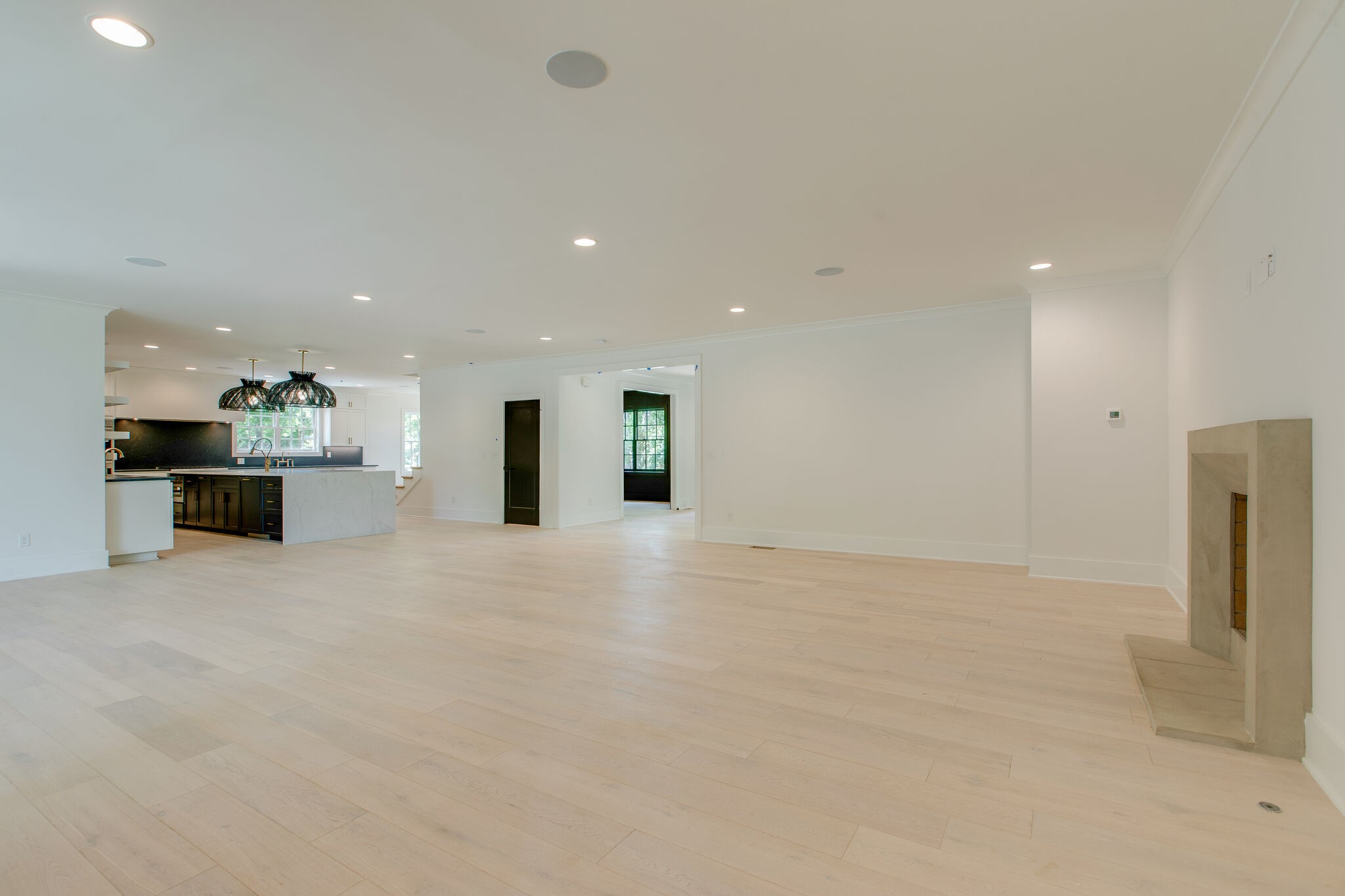 3800 Estes Road Nashville, TN 37215 - Photo 32 of 50 an empty room with kitchen view