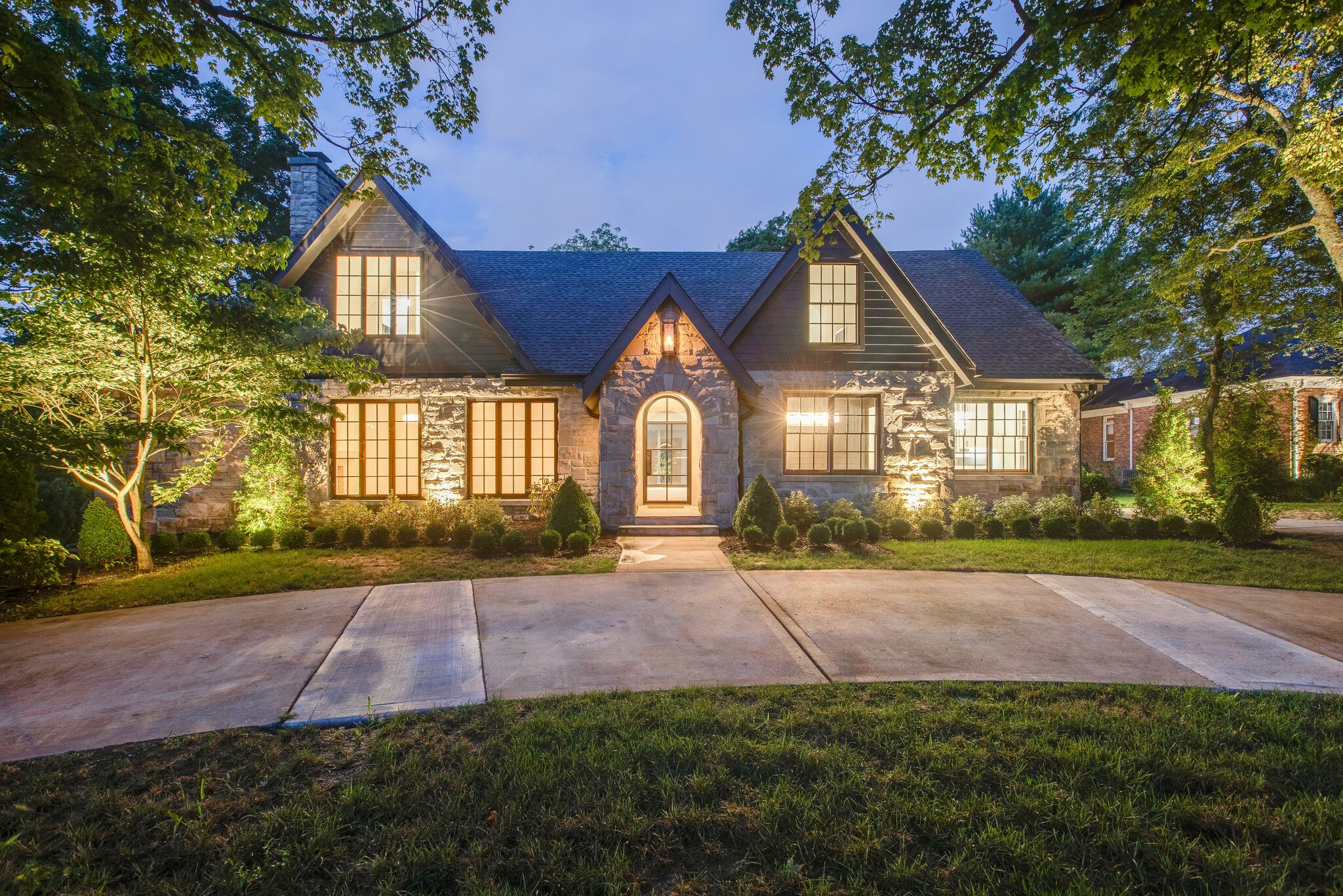 3800 Estes Road Nashville, TN 37215 - Photo 50 of 50 a front view of a house with yard