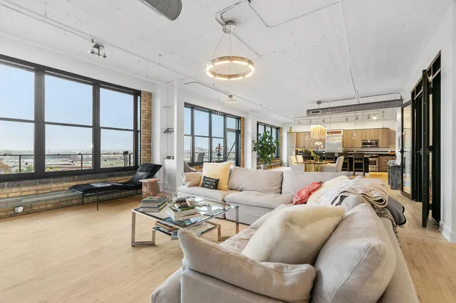 $4,495 | 290 Market Street, Unit 702, Minneapolis, MN 55405