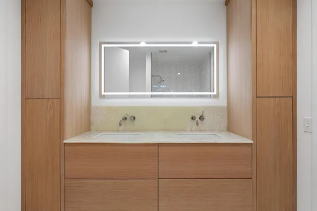 $4,495 | 290 Market Street, Unit 702, Minneapolis, MN 55405