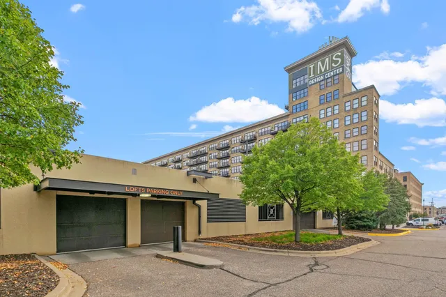 $4,495 | 290 Market Street, Unit 702, Minneapolis, MN 55405