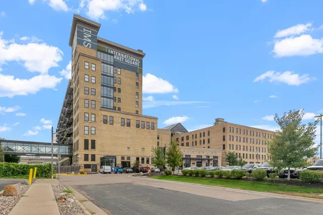 $4,495 | 290 Market Street, Unit 702, Minneapolis, MN 55405