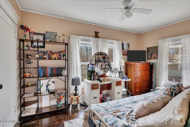 $330,000 | 7 Mountain View Avenue, East Greenbush, NY 12061