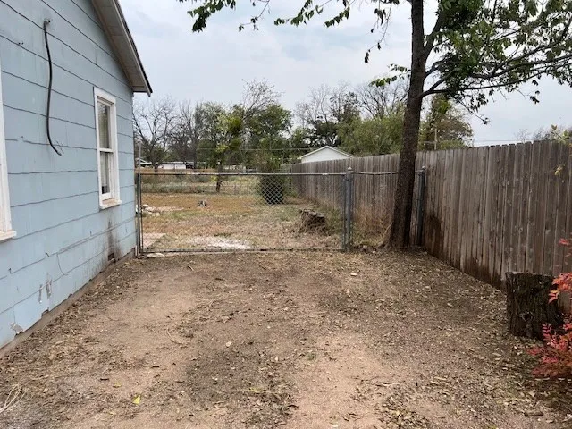 $75,000 | 905 Jordan Street, Brady, TX 76825