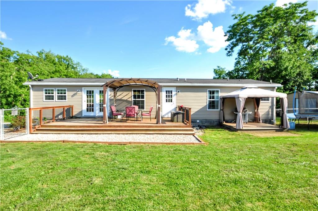 611 Stewartstown Road Point Marion, PA 15474 - Photo 7 of 26