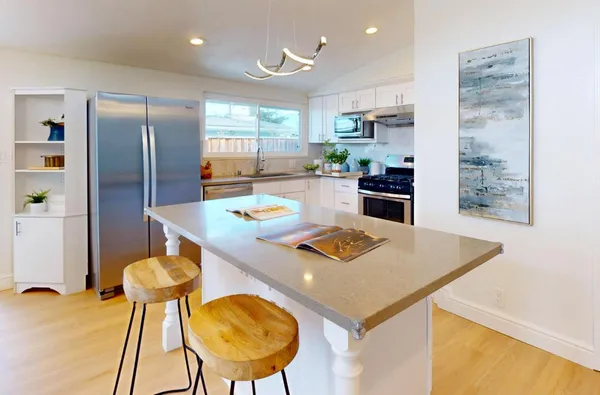 $1,698,000 | 696 Lakehaven Drive, Sunnyvale, CA 94089