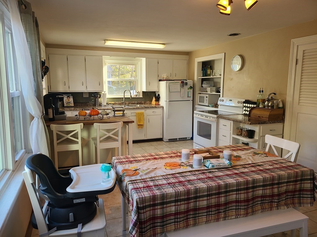 321 Massasoit Road Worcester, MA 01604 - Photo 9 of 32 Gallery Image 9