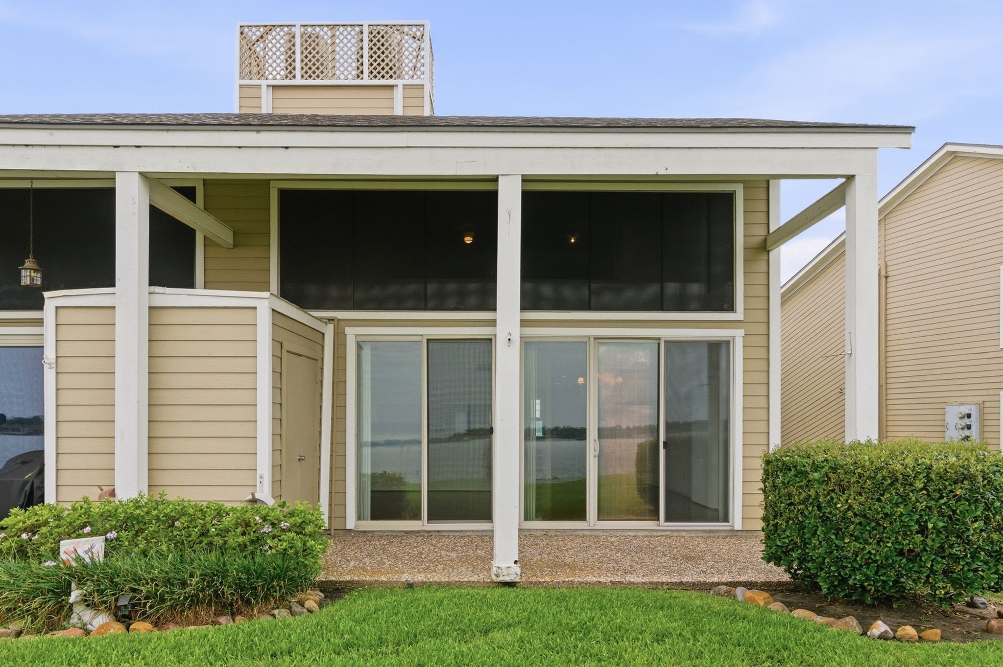 144 April Point Drive South Conroe, TX 77356 - Photo 3 of 33
