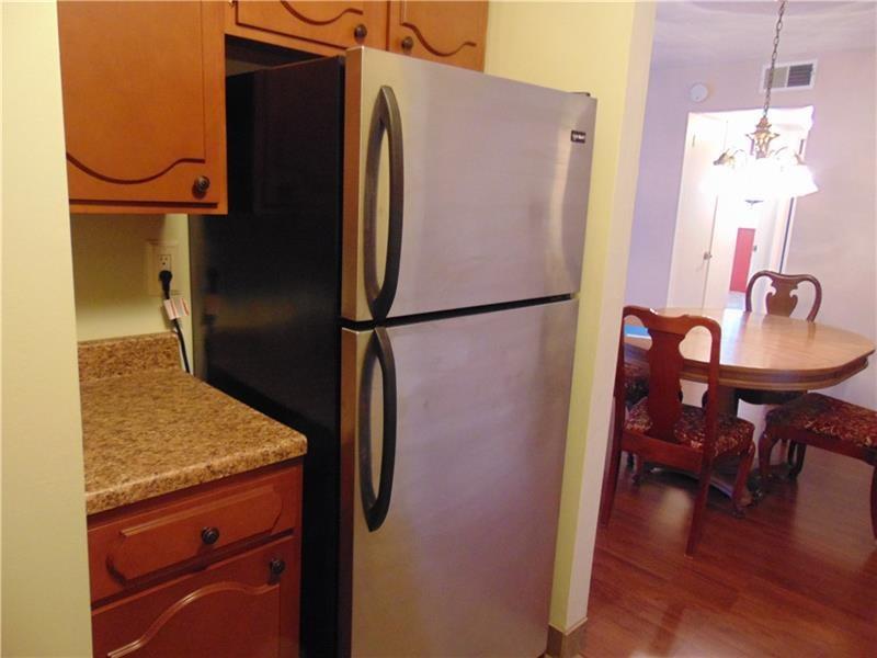203 Coraopolis Road, Unit B1 Coraopolis, PA 15108 - Photo 7 of 17 Kitchen