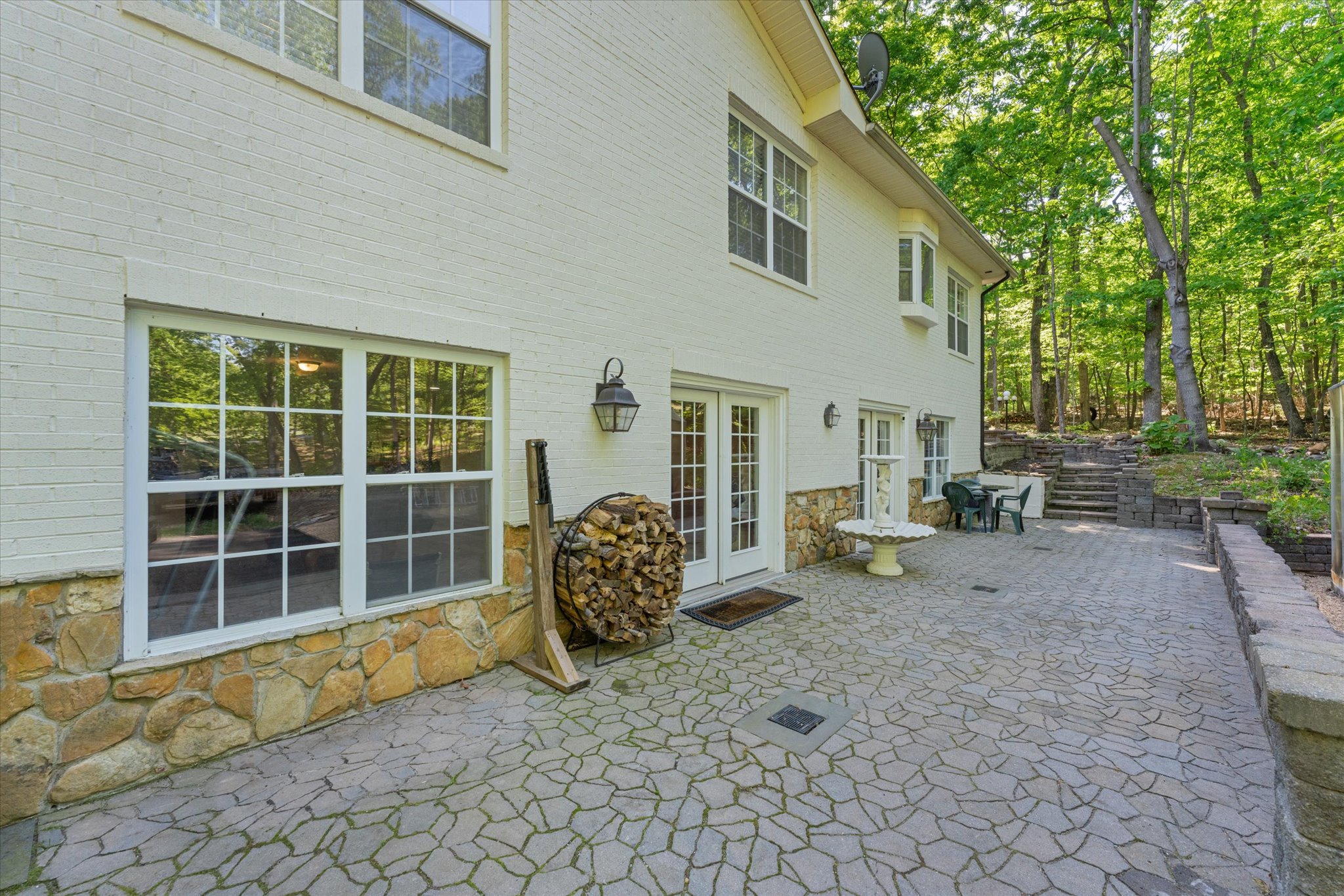 3800 Mountain Road Haymarket, VA 20169 - Photo 22 of 73 Lower level side entrance patio.