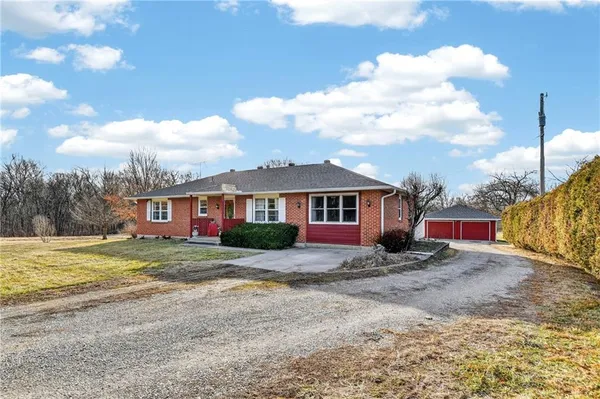 $515,000 | 22420 Eisele Road, Cleveland, MO 64734