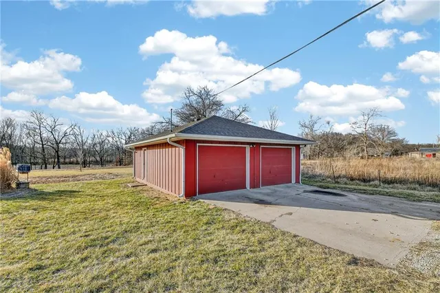 $525,000 | 22420 Eisele Road, Cleveland, MO 64734