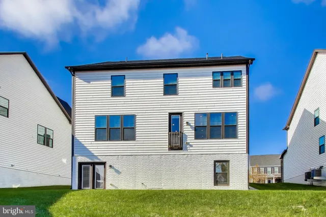 a house view with a outdoor space