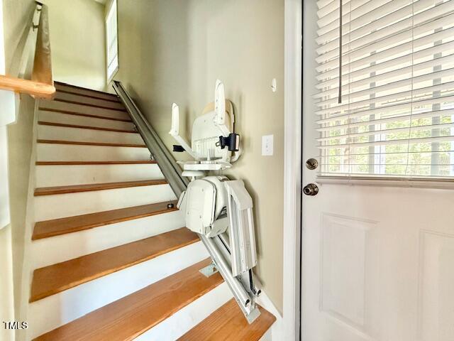 204 Kiser Hicks Road Roxboro, NC 27574 - Photo 20 of 29 stairchair