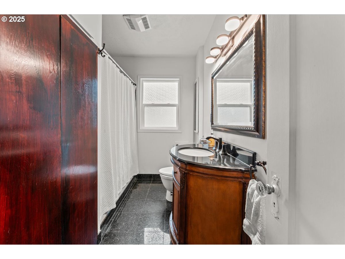 5130 Southeast Bush Street Portland, OR 97206 - Photo 18 of 36