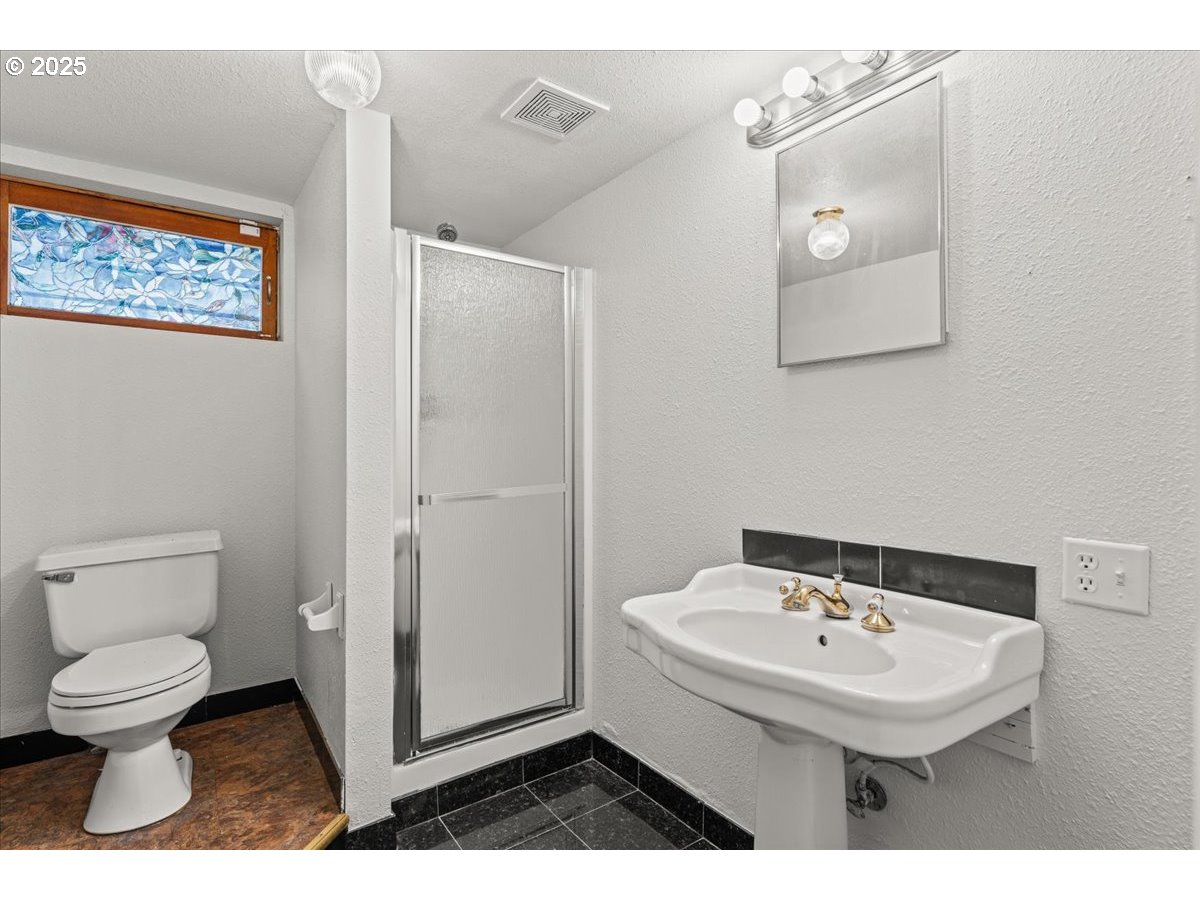 5130 Southeast Bush Street Portland, OR 97206 - Photo 31 of 36