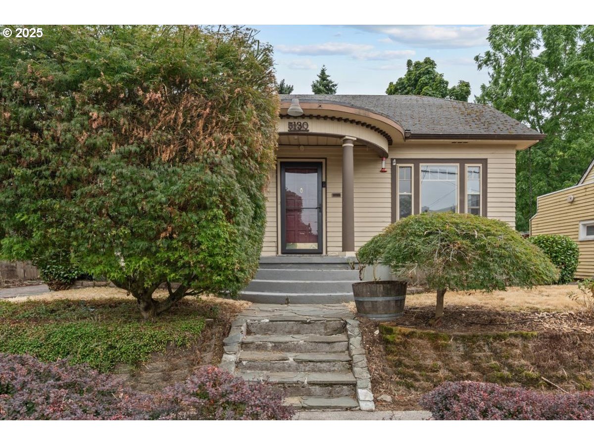 5130 Southeast Bush Street Portland, OR 97206 - Photo 4 of 36