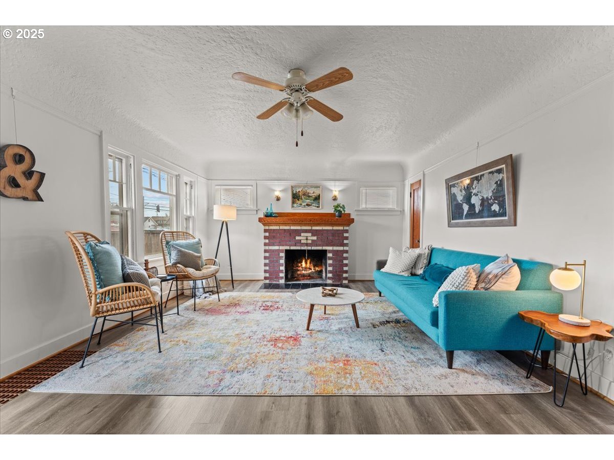 5130 Southeast Bush Street Portland, OR 97206 - Photo 7 of 36