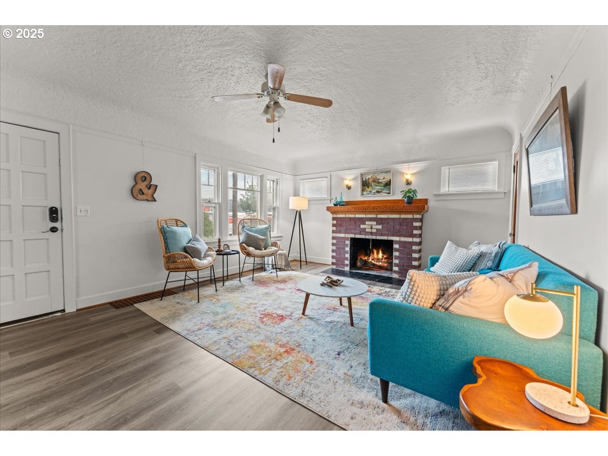 5130 Southeast Bush Street Portland, OR 97206 - Photo 9 of 36