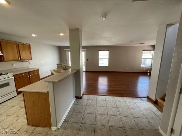 $429,999 | 712 Salt Flats Circle, Henderson, NV 89011