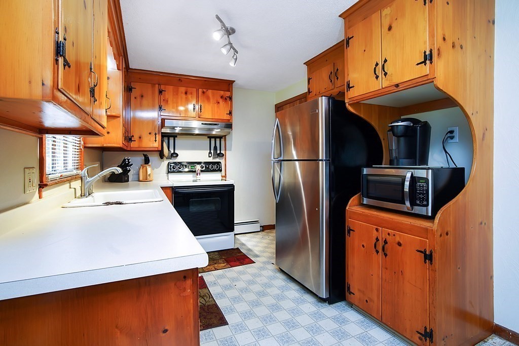 217 Bolton Street Springfield, MA 01119 - Photo 14 of 38