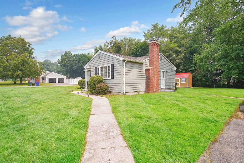 217 Bolton Street Springfield, MA 01119 - Photo 4 of 38