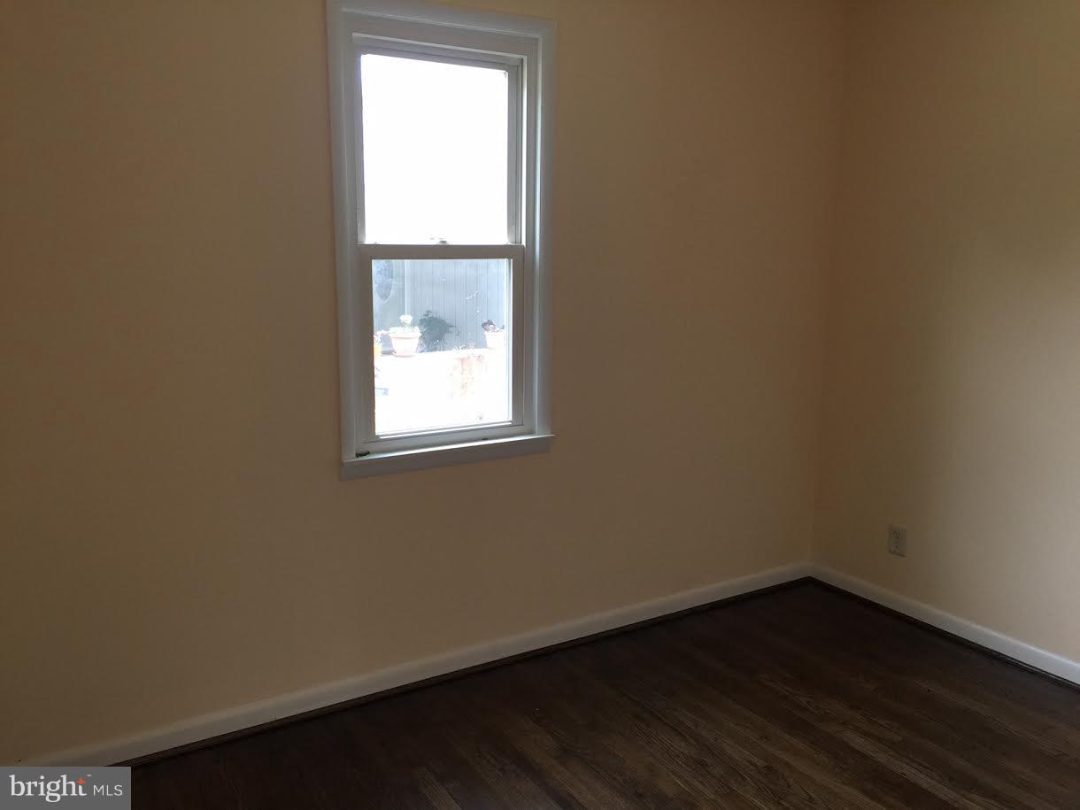 8111 Edgewater Road Clearwater Beach, MD 21226 - Photo 2 of 17 Bedroom
