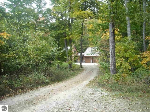 2477 North Reynolds Road Interlochen, MI 49643 - Photo 6 of 10 1792687-5.JPG