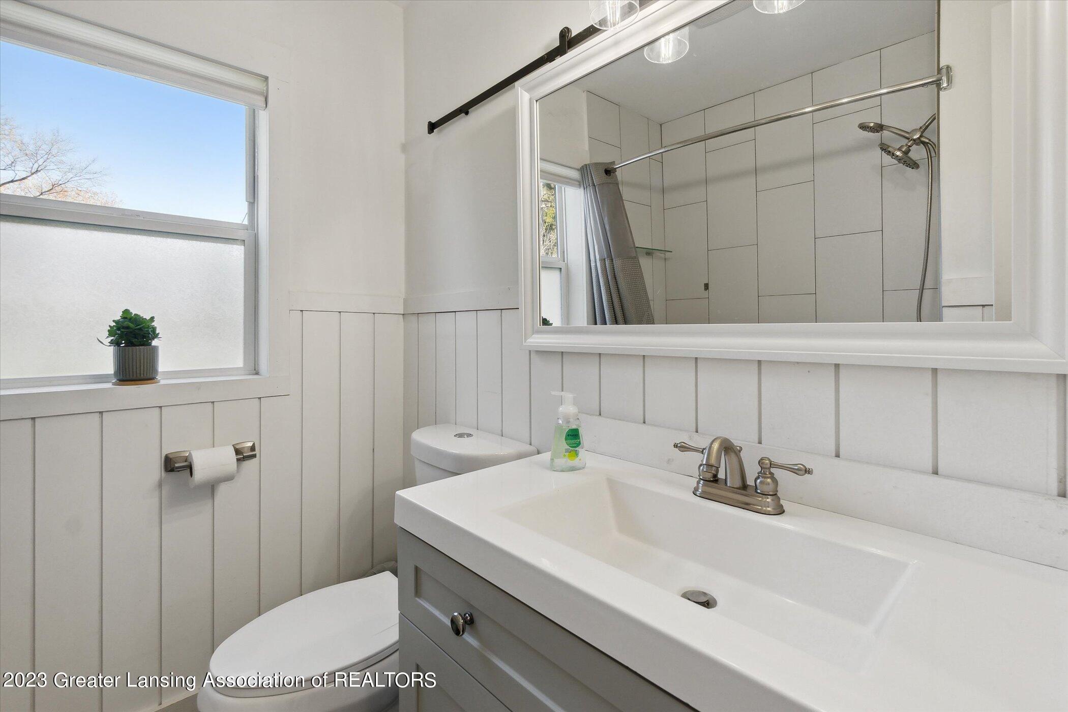 601 South McKinley Road Flushing, MI 48433 - Photo 18 of 25 16-601-S-McKinley-Rd-Flushing-MI-48433-W