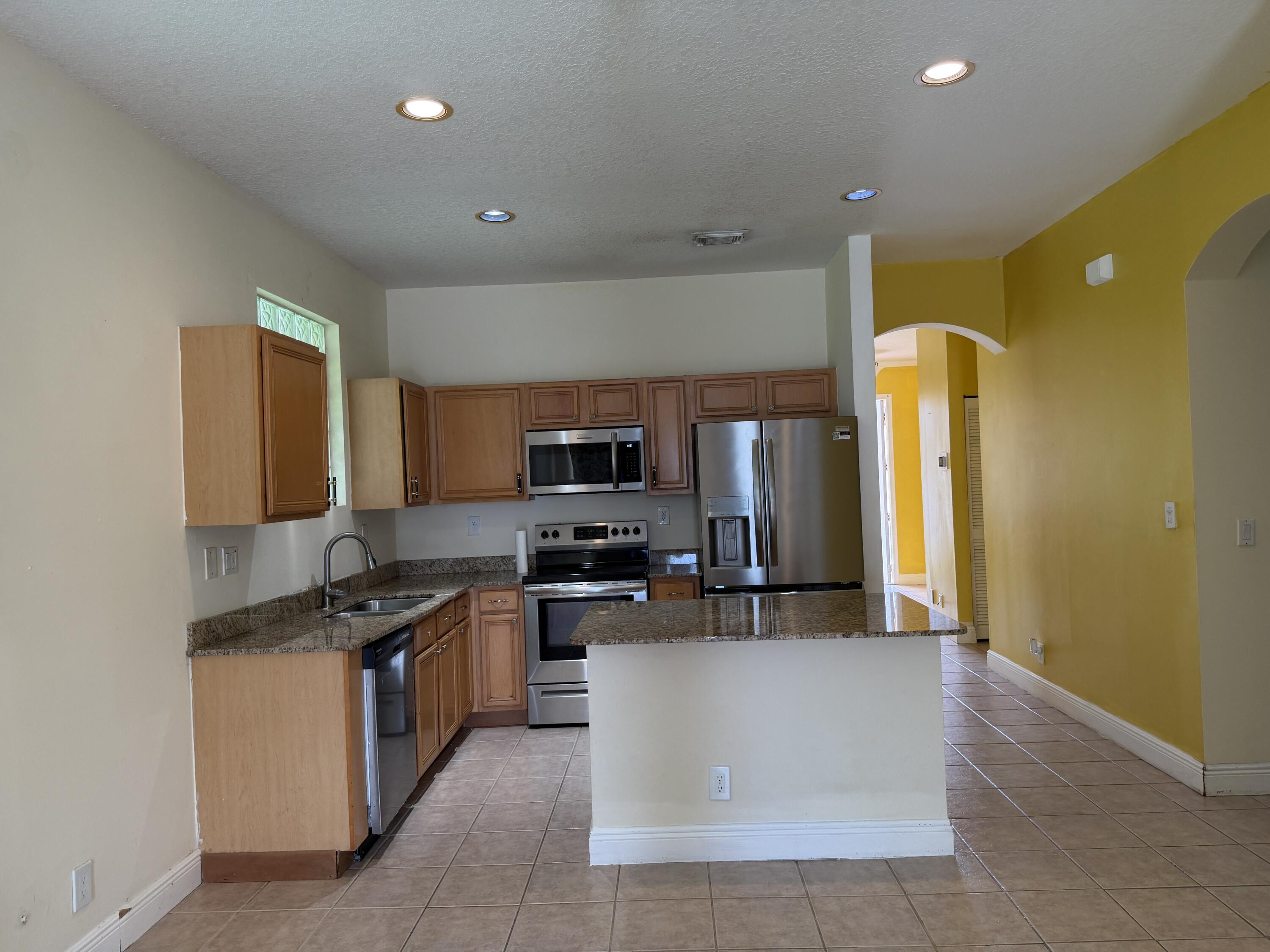 1071 Fosters Mill Road Boynton Beach, FL 33436 - Photo 3 of 3 IMG_4021