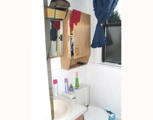 2411 Mt Troy Road Pittsburgh, PA 15212 - Photo 6 of 12 Other. Full bath (unit 1)