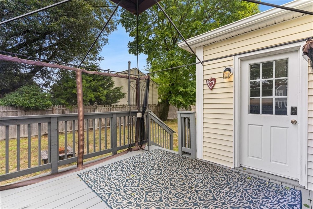 3539 West Shore Road Warwick, RI 02886 - Photo 5 of 31