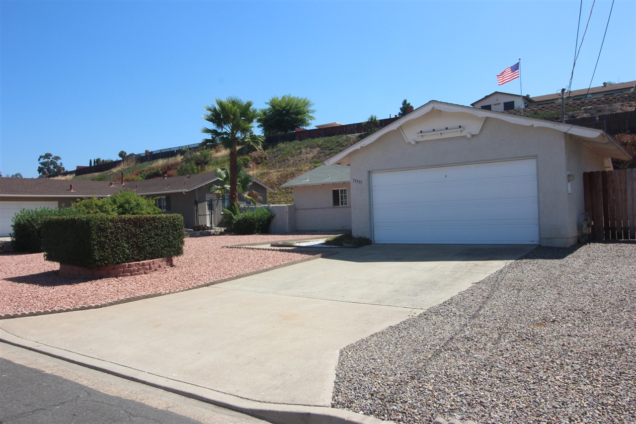 13335 Frame Road Poway, CA 92064 - Photo 3 of 23