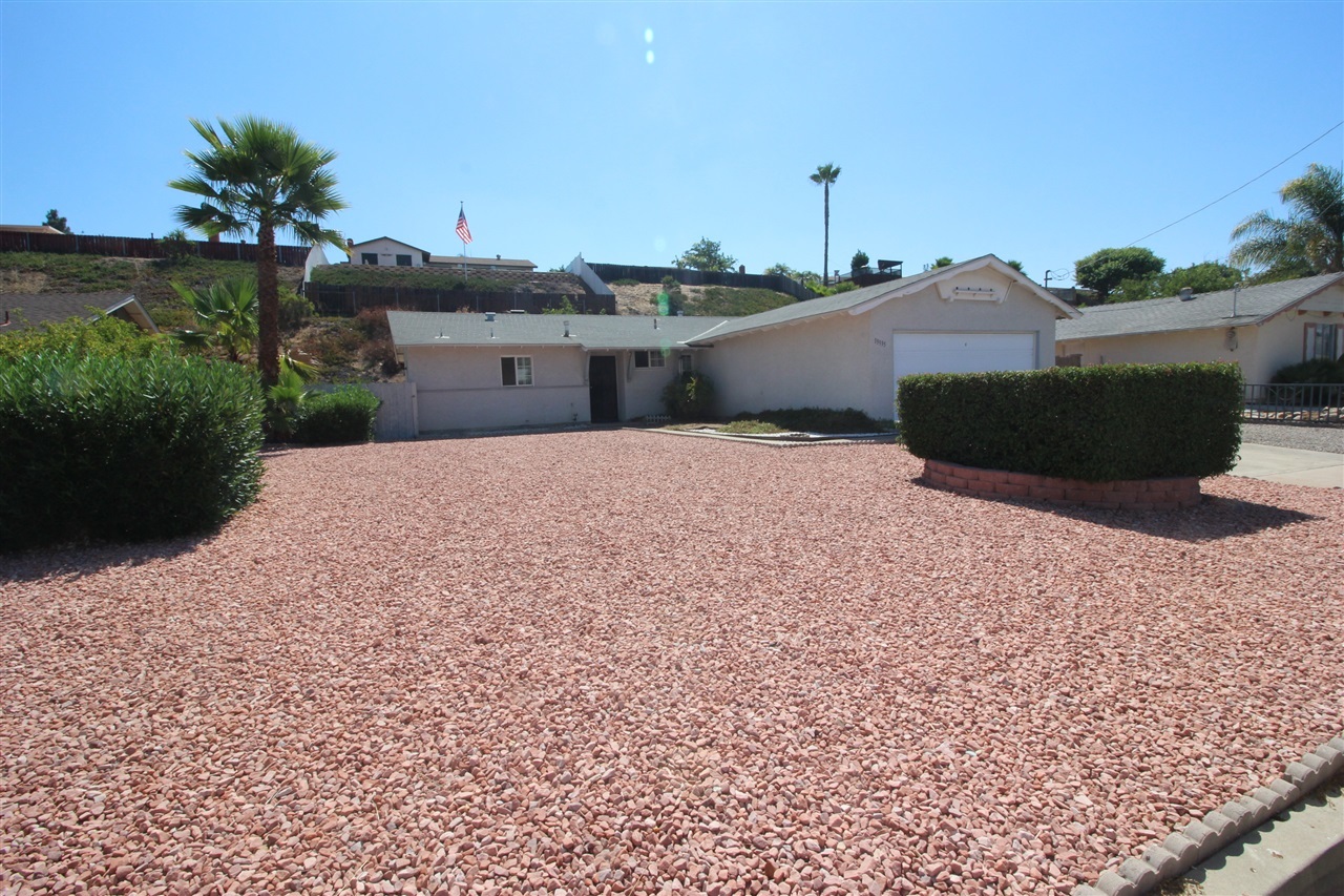 13335 Frame Road Poway, CA 92064 - Photo 4 of 23