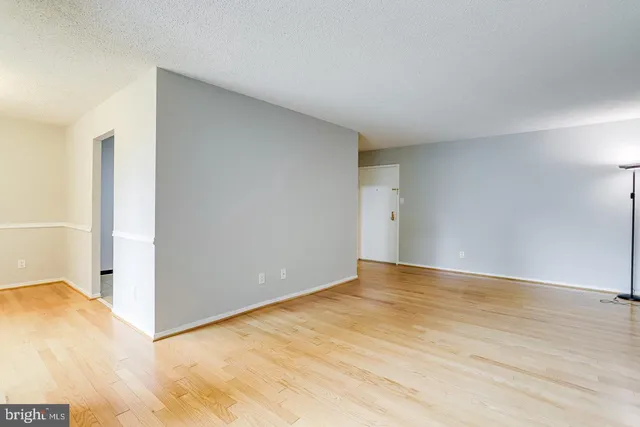 $258,000 | 2300 Pimmit Drive, Unit 102, Falls Church, VA 22043