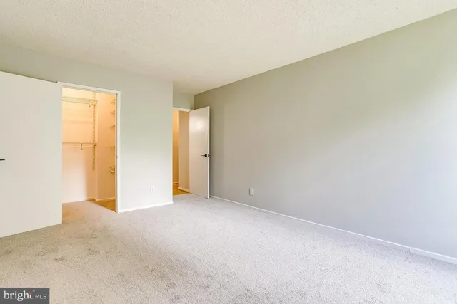 $258,000 | 2300 Pimmit Drive, Unit 102, Falls Church, VA 22043