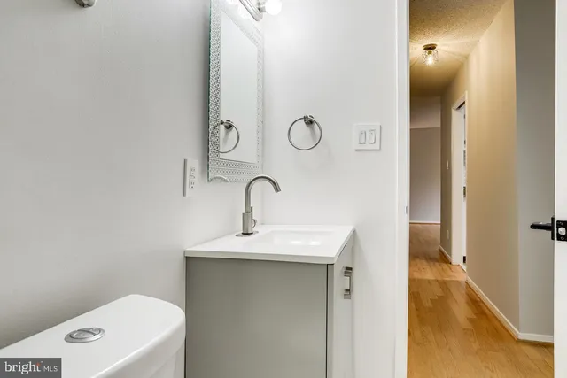 $258,000 | 2300 Pimmit Drive, Unit 102, Falls Church, VA 22043