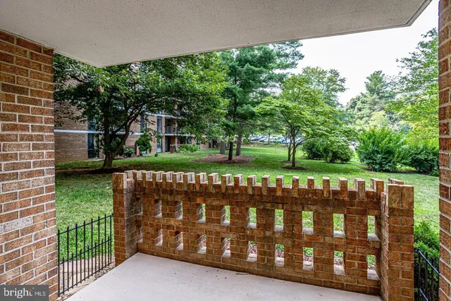 $258,000 | 2300 Pimmit Drive, Unit 102, Falls Church, VA 22043