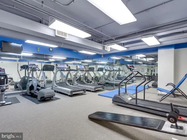 $258,000 | 2300 Pimmit Drive, Unit 102, Falls Church, VA 22043