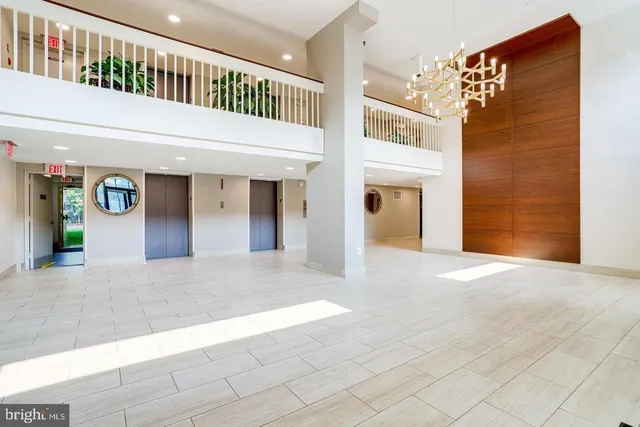 $258,000 | 2300 Pimmit Drive, Unit 102, Falls Church, VA 22043