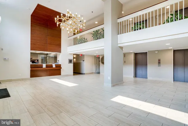 $258,000 | 2300 Pimmit Drive, Unit 102, Falls Church, VA 22043