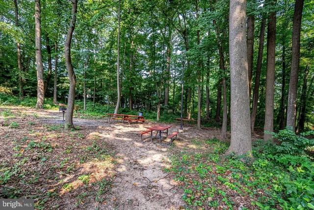 $258,000 | 2300 Pimmit Drive, Unit 102, Falls Church, VA 22043