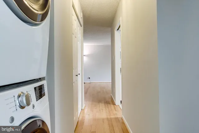 $258,000 | 2300 Pimmit Drive, Unit 102, Falls Church, VA 22043