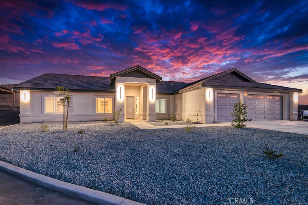 19707 Roanoke Road Apple Valley, CA 92307 - Photo 1 of 63 Sky virtually enhanced