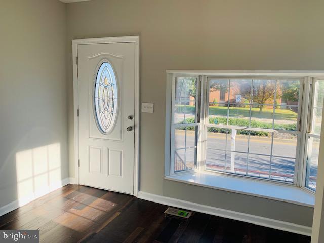 4908 1/2 Harford Road Baltimore, MD 21214 - Photo 2 of 22 Gallery Image 2