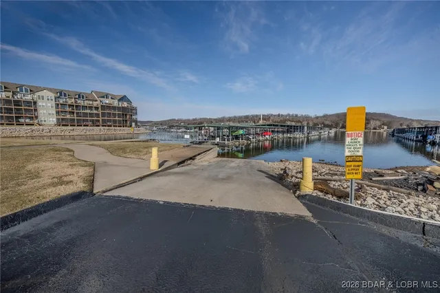 $329,000 | 172 Cedar Glen Drive, Unit 4B, Camdenton, MO 65020