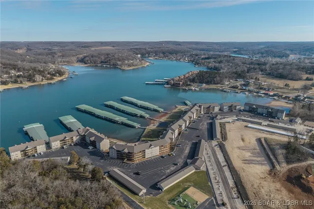 $329,000 | 172 Cedar Glen Drive, Unit 4B, Camdenton, MO 65020